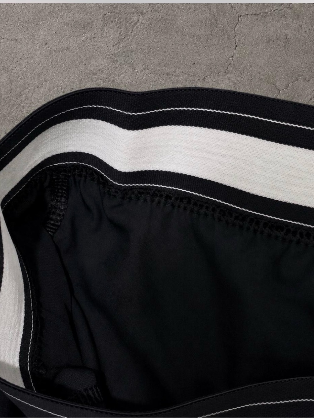 ALO Yoga Black Match Point Athletic Skirt - Picture 4 of 4